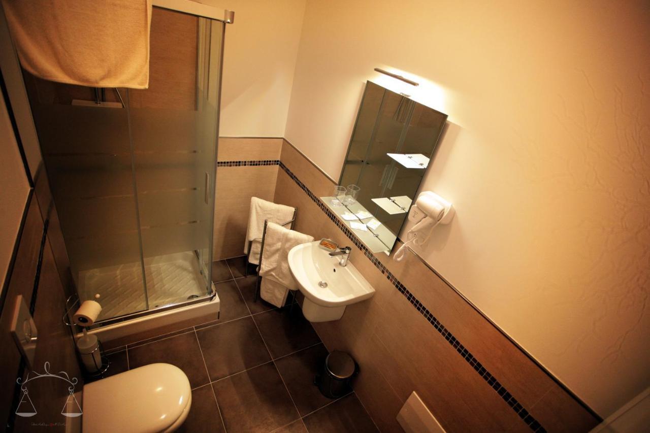 La Libra Rooms Cagliari Exteriör bild